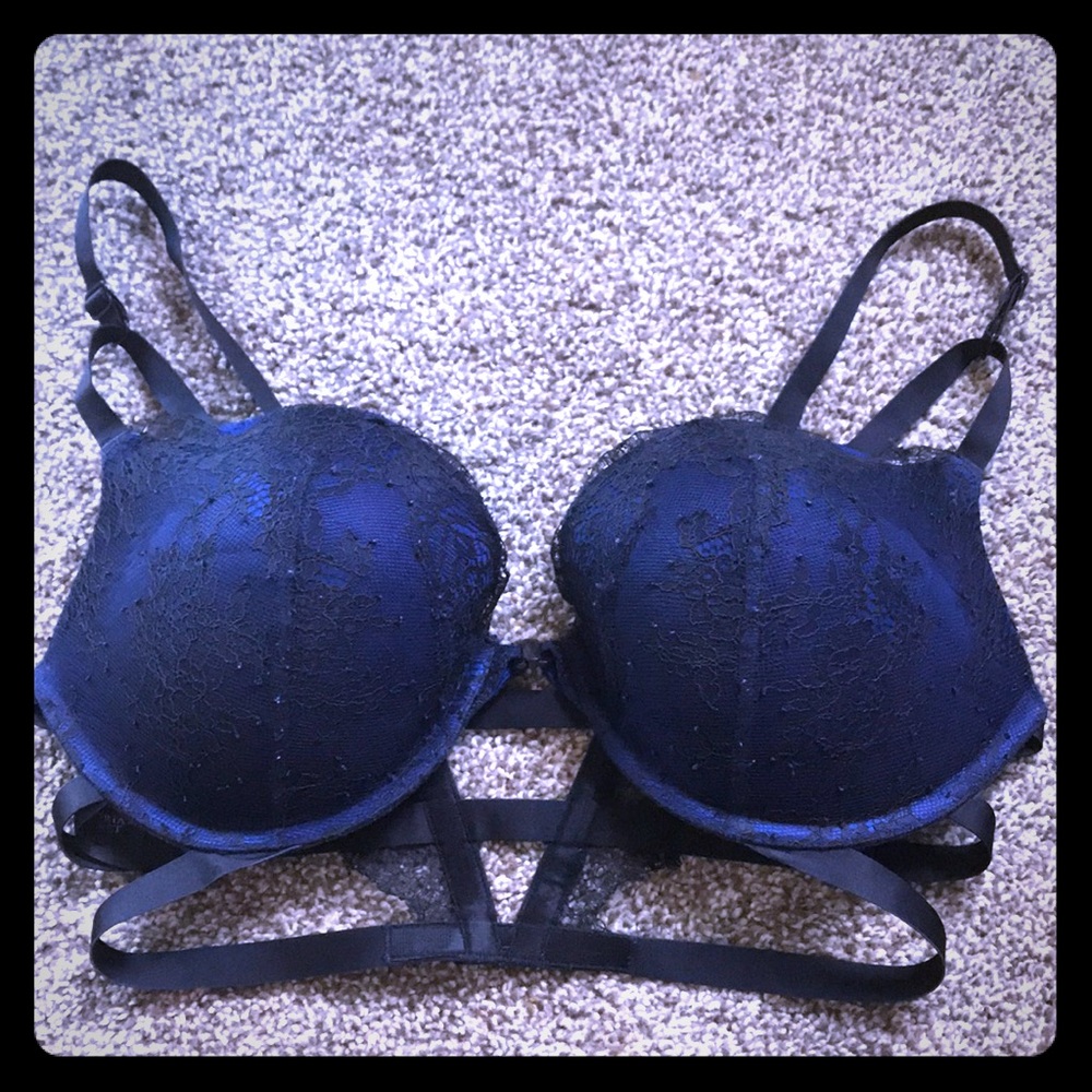 34DD Victoria’s Secret Bra